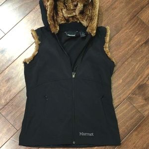 Marmot Black Soft Shell Vest With Faux Fur Hood Women's SIZE SMALL